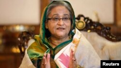 Thủ tướng Bangladesh Sheikh Hasina nói những người di cư đang làm hoen ố hình ảnh của Bangladesh trên trường quốc tế