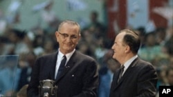 Ông Lyndon Johnson và ông Hubert Humphrey năm 1964.