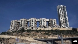General view of the Holyland luxury apartment complex in Jerusalem, which officials suspect former premier Ehud Olmert received bribes to smooth the way for construction in the 1990s (File)