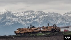 تانک های ارتش ترکیه در مرز سوریه مستقر شده اند.