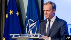 Presiden Dewan Uni Eropa Donald Tusk menjawab pertanyaan media di Brussels, Belgia, 10 Juli 2018. 