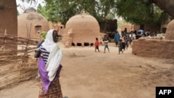 Habitants du village de Tibiri près de Dosso au Niger, le 28 mai 2012.