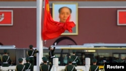 Upacara paramiliter di Lapangan Tiananmen di Beijing. (Foto: Dok)