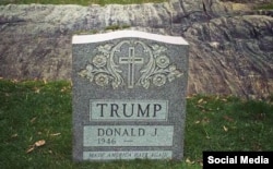 New York'ta Central Park'ta Donald Trump adına dikilen ve daha sonra kaldırılan mezar taşı