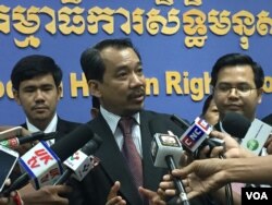 FILE: Keo Remy, President of Cambodian Human Rights Commission talks journalists after met Ms. Rhona Smith, the U.N. special rapporteur on the situation of human rights in Cambodia, at Cambodia Human Rights Commission, on 8th August, 2017. (Kann Vicheika/VOA Khmer)