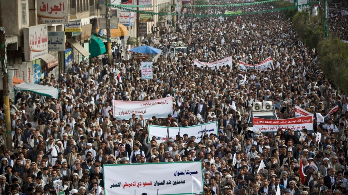 Iran Defines Yemen Peace Plan as Fighting Continues