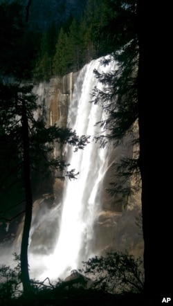 Water drops 90 meters over Vernal Fall onto the Merced River in Yosemite National Park.