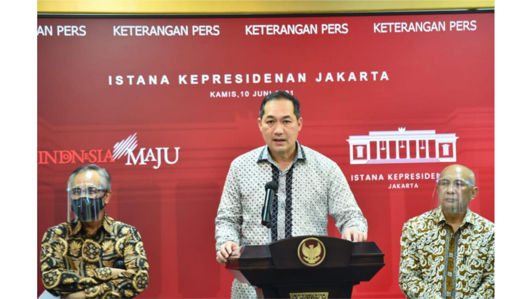 Menteri Perdagangan Muhammad Lutfi (tengah) usai Rapat Terbatas di Istana Merdeka, Kamis (10/6) mengatakan ekonomi digital RI berpotensi tumbuh pesat. (Foto: Courtesy/Biro Pers)