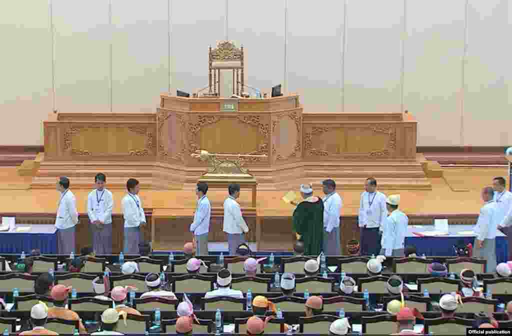 ေရြးေကာက္ခံ အမ်ိဳးသားလႊတ္ေတာ္ ကိုယ္စားလွယ္မ်ား အစုအဖြဲ႔ ဒုတိယသမၼတေရြးခ်ယ္တင္ေျမႇာက္ျခင္း ကို အမ်ိဳးသားလႊတ္ေတာ္ဥကၠ႒ မွ ႀကီးၾကပ္ေဆာင္ရြက္