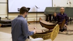 Priwan Nanongkhan directs Thai ensemble at Kent State University, OH.