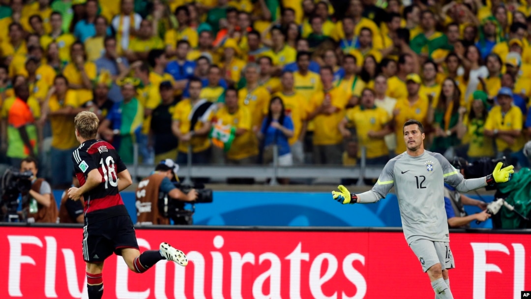 Toni Kroos ghi bàn cho tuyển Ðức.