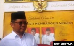 Rudiantara dari TKN sosialisasikan tiga kartu dari Jokowi-Amin di Kulonprogo. (Foto:VOA/Nurhadi)