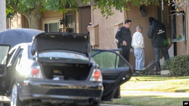 Autoridades encontraron en la vivienda de la pareja de sospechosos bombas caseras y material para fabricar más. 
