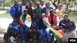 Vamwe vevari kuratidzira vari muAfrica Unity Square muHarare