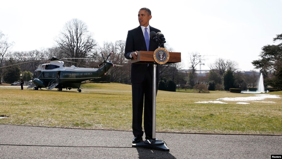 Presiden Amerika Barack Obama menyampaikan sambutan terkait situasi di Ukraina sebelum meninggalkan Gedung Putih, Washington DC dengan helikopter 'Marine One' (20/3).