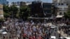 以色列示威者7月7日在特拉维夫举行抗议活动，纪念10月7日哈马斯恐袭九个月，要求停火及释放人质。