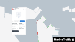 북한 유조선 봄산1호가 중국 룽커우항에 정박한 모습. 자료=MarineTraffic