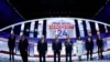 共和党总统参选人参加威斯康星州密尔沃基费瑟论坛举行的首次共和党总统初选辩论。(2023年8月23日)