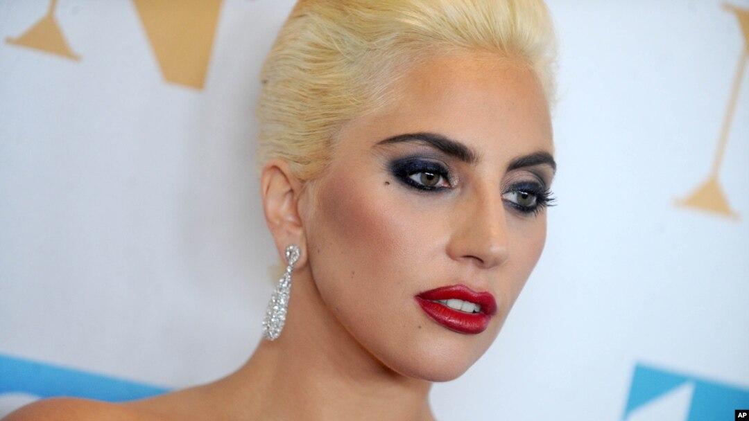 Lady Gaga presentó su más reciente álbum "Joanne".