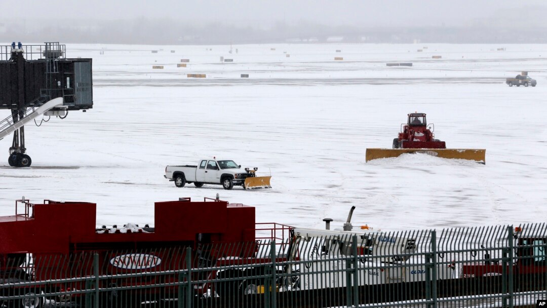Aerodrom Njuark kod Njujorka pod snegom, 27. januar 2015.