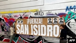 Cartel de apoyo al movimiento cubano San Isidro, en Barcelona, España, el 24 de noviembre de 2020.