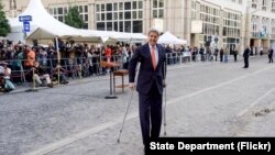 US Secretary of State John Kerry addresses the international press corps during a break in Iranian nuclear negotiations in Vienna, Austria, July 9, 2015.