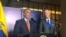 El presidente de Colombia, Iván Duque junto al senador de EE.UU., Rick Scott en una conferencia de prensa conjunta en Bogotá, Colombia. [Foto: Karen Sánchez] 