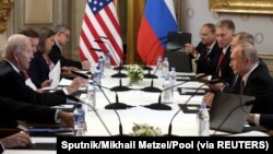 Gjatë takimit në Villa La Grange, Gjenevë (16 qershor 2021)