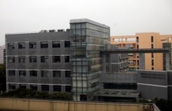 중국군 소속 사이버 부대 시설로 알려진 상하이 외곽의 한 건물. 2013년 3월 촬영한 사진이다. (자료사진)