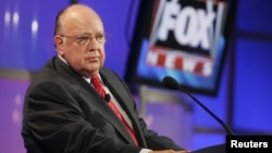 Roger Ailes, fondateur de Fox News et Fox Television Stations participe à une conférence sur les médias à Pasadena, Californie, le 24 juillet 2006.