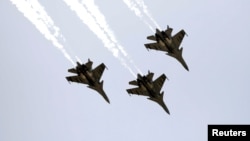 2020年5月3日印度空军苏霍伊战斗机在甘地讷格尔表演