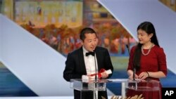 贾樟柯导演在第66届法国戛纳电影节上荣获最佳编剧奖后发表演讲。