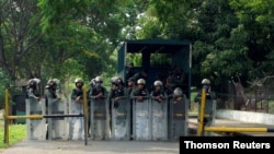 Las fuerzas del orden permanecen en guardia después de que se registrara un motín en la penitenciaría de Los Llanos, el pasado 1 de mayo. 