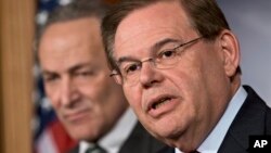 로버트 메넨데즈 미 상원 외교위원장. (자료사진)