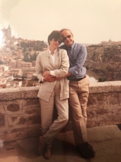 Leslie and Judy Gelb are seen during a trip to Spain in the early 1990s. (Courtesy - Gelb family)