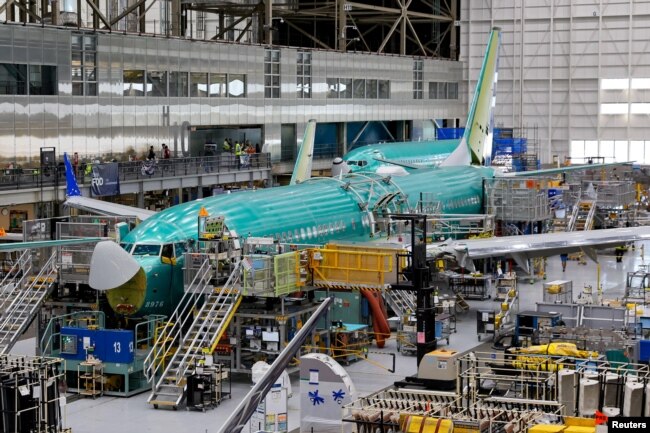 FILE: Pesawat Boeing 737 MAX dirakit di pabrik perusahaan tersebut di Renton, Washington, Amerika Serikat, 25 Juni 2024.( Jennifer Buchanan/Pool via REUTERS)