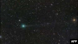 Kometa Nisimura u svemiru. (Foto: AFP PHOTO/NASA/DAN BARTLETT )