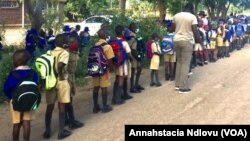 Vana vechikoro vanodarika zana nemakumi manomwe pamwe nevarairidzi vatatu vemuzvikoro zveEvangelical Lutherna Church in Zimbabwe vakabatwa neCovid-19.
