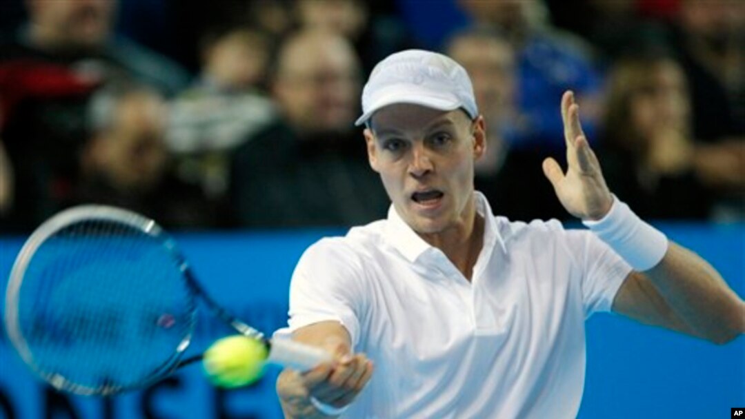 Petenis Ceko Tomas Berdych mengalahkan petenis Jerman Tobias Kamke 7-5, 6-1 (27/2).