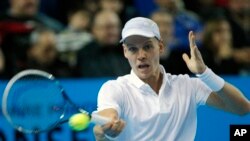 Petenis Ceko Tomas Berdych mengalahkan petenis Jerman Tobias Kamke 7-5, 6-1 (27/2).