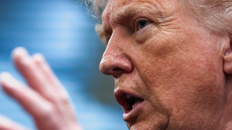 ترامپ با رد ادعای پذیرش «طرح ۱۰ ماده‌ای»، از تداوم حضور آمریکا در منطقه خبر داد