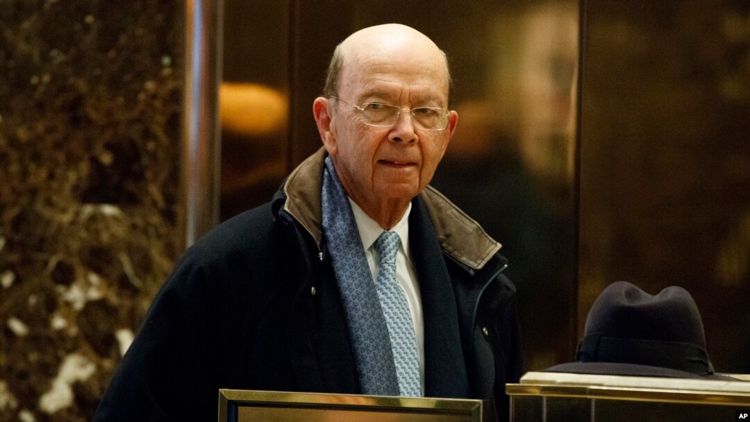 Calon Donald Trump untuk memimpin Departemen Perdagangan Amerika Serikat, Wilbur Ross di Trump Tower, New York, 15 Desember 2016 (Foto: dok). 