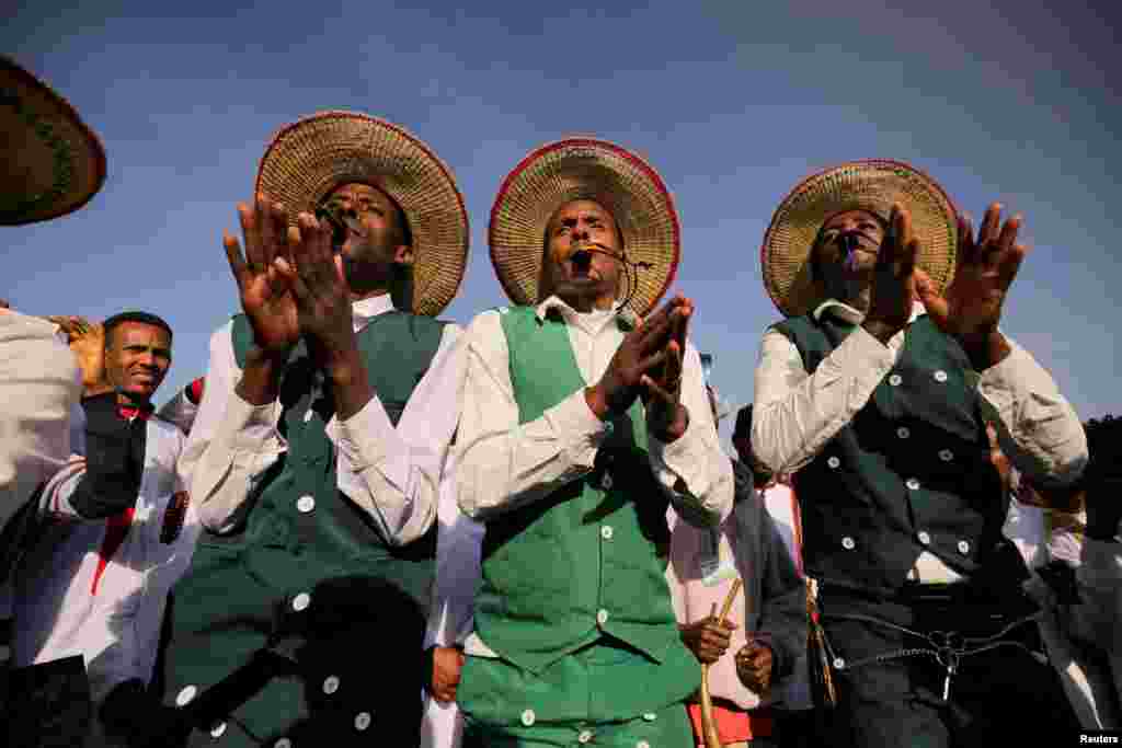 Thousands of Oromo people gather at Ethiopia's Capital for the Irreecha festival