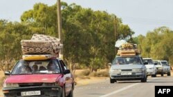 Kuşatma altındaki Sirte'den kaçan Libyalı siviller