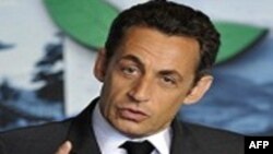 Presidenti francez premton ndihmë ekonomike për Greqinë