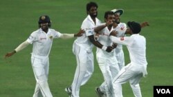 سری لنکا کی کرکٹ ٹیم نے پاکستان کو دو ٹیسٹ میچوں کی سیریز میں شکست دے دی۔ فائل فوٹو