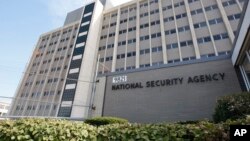 Las actividades de espionaje de la NSA son definidas en algunos documentos como uno de los programas m'as cruciales de recolección de información del extranjero.