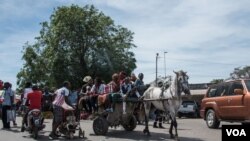 Cerca de três mil gambianos fugiram para o Senegal.