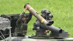 资料照片：台湾士兵在南部屏东县进行实弹操演。(2023年7月3日)