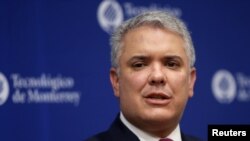 El presidente de Colombia, Iván Duque, exhortó a todos los colombianos a apoyar las medidas y unirse en la lucha contra la amenaza del coronavirus.